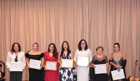  Melania Lamas, Amia López, Adriana Díaz, Maru Urbina, Lupita Brianos, Gladys López e Ivette Larrea.