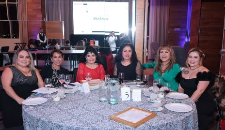  Angélica Arroyo, Margarita Mendiola, Leticia Flores, Olga Ríos, Martha Ríos y Amia Acosta.
