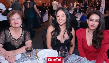  Gladys López, Lety Zavala y Adriana Díaz.