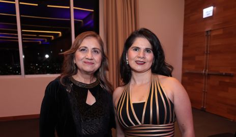  Elsa Arias e Izanami Viera.