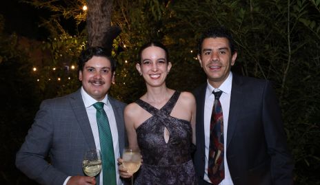  Edgar Olguín, Ana Paula Delgado y Mauricio Delgado.