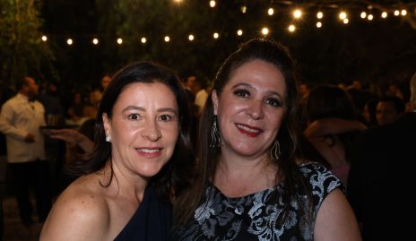   Ana Luisa Garza y Alicia del Peral.