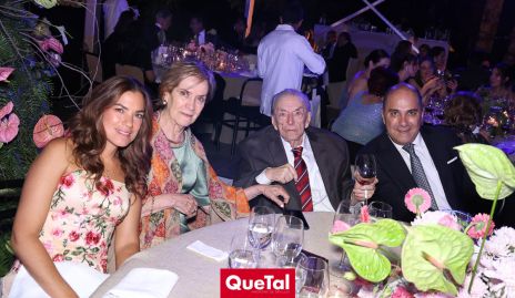  Valeria Ibarra, Rocío Ávila, Antonio y Eduardo Nieto.