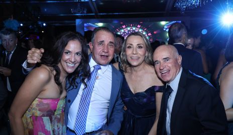 Delia Iduarte, Javier Alcalde, Roxana Serna y Tomás Alcalde.