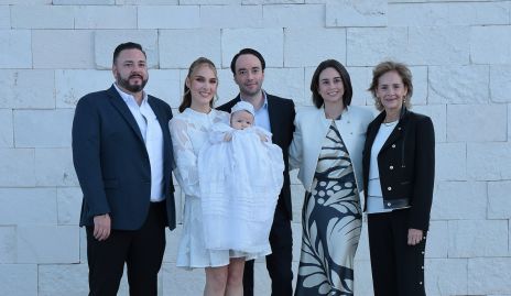  Alejandro Meade, Vero Pérez, Patricio Meade, Mariana Meade y Caridad Rangel con Patricio.