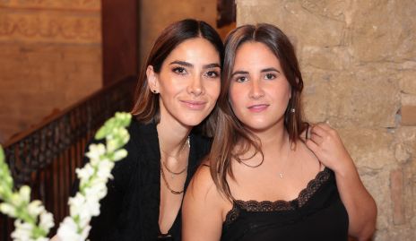  Elsa Santoyo y María José Ocejo.