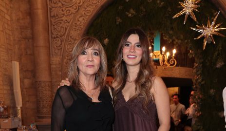  Cristina Córdova con su hija Ana Sofía Muñiz.