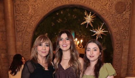  Cristina Córdova, Ana Sofía Muñiz y Ale Palau.