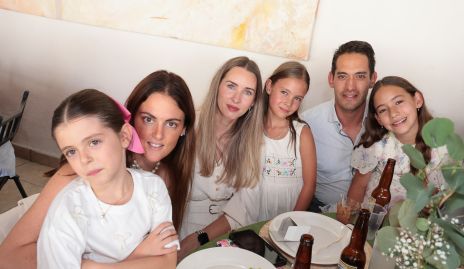  Lola Herrera, Melissa Ruiz, Daniela Borbolla, Alessa, Ricardo y Emilia Torres.