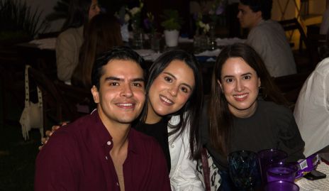  Kevin Hervert, Stefi Benavente y Sofía Llamas.
