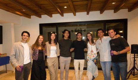  Santiago Pérez, Priscila Martínez, Isabela Villanueva, José Miguel Aguilar, Pablo Jiménez, Mónica Michel, Alejandro López y Diego Bedolla.