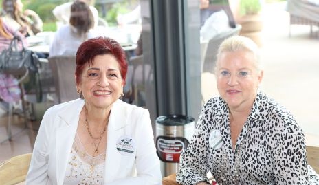 Adela Martínez y Carmen Muniesa.