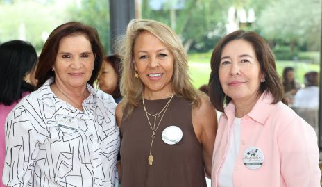  Rocío Dávila, Alma Durón y Rebeca Bustillos.