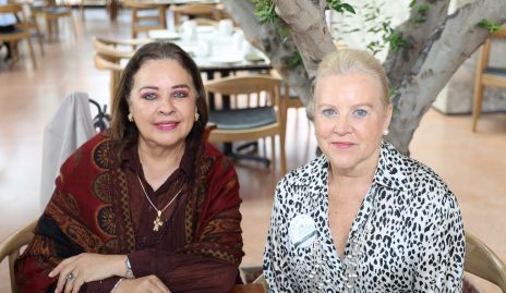  Silvia Esparza de Garza y Carmen Muniesa.