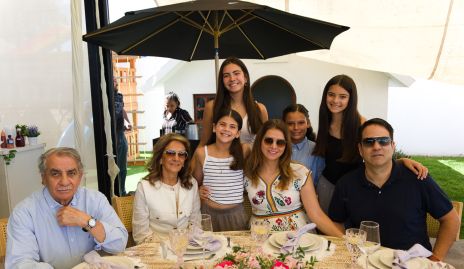  Familia Gómez.