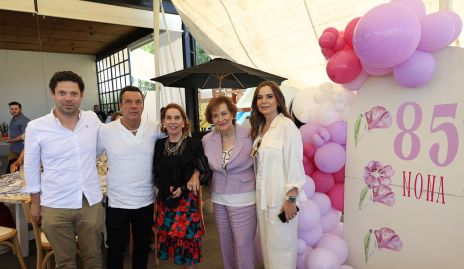  Luis Morán, David Lozano, Bicha Berrones, Nona Berrones y Fernanda Lozano.