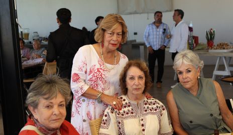  Tessa Vertiz, Chela Berrones, Olga Ávila y Paty del Peral.