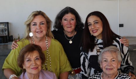  Nona Berrones, Luz Elena Solana, Susana González, Laura Fonseca y Maricarmen Rueda de Elizondo.