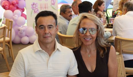  Álvaro Sánchez y Alma Durón.