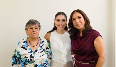  Consuelo Ayala, Sofía Padilla y Mónica Ayala.
