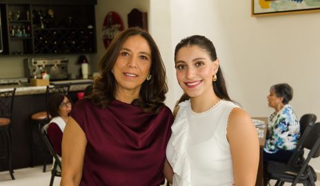 Mónica Ayala y Sofía Padilla.