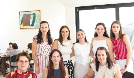  Marcela Reynoso, Griselda Reynoso, Sofía Padilla, Sofía Quintanar, Isabel Barajas, Mercedes Franco, Claudia Reynoso y Sonia Reynoso.