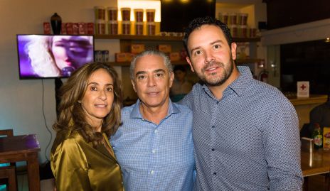  Mónica Gaviño, Gerardo Serrano y Ricardo Berrones.