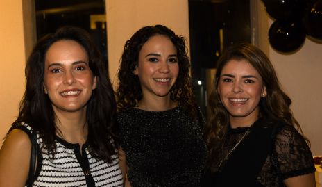  Adriana Salinas, María Costa y Jessica Ferretiz.