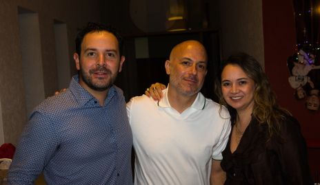  Ricardo Berrones, José Antonio Torres y Georgina Stevens.