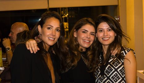  Azucena Ortega, Jessica Ferretiz y Mariana Ishima.