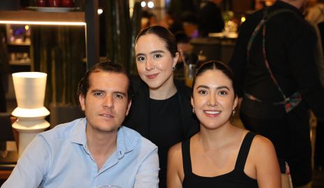 Juanfer Rojas, Natalia y Tania.