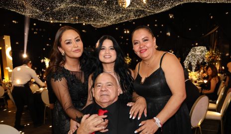  Thalía Gabriela Oliva, Yanelis Yusseff, Elizabeth y Alejandro Yusseff.