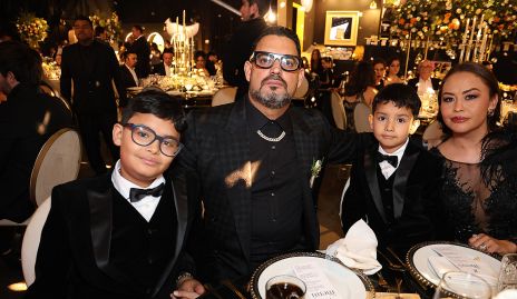  Vairon Ezequiel Yusseff, Alejandro Yusseff, Gael Yusseff y Thalía Gabriela Oliva.