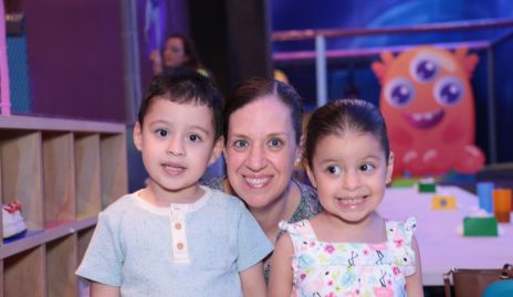  Pablo Velasco, Marisol Pillado y Carlota Velasco.