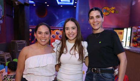  Sofía Alba, Daniela Pérez e Ingrid Nito.