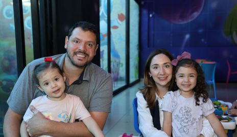  Valeria García, Aldo García, Ana Pérez y María Inés García.
