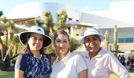  Angélica Campos, Jaquie Díaz y Rosy Serna.