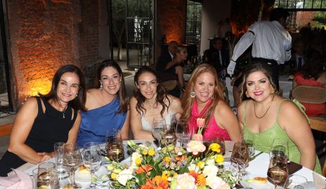  Ana Martha Hernández, Tere Fernández, Claudia Fernández, Elisa Vilet y Karla Vilet.