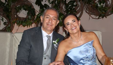  Manuel Abud y Verónica Alcalde, papás de la novia.