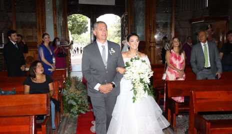 Manuel Abud con su hija Andrea.