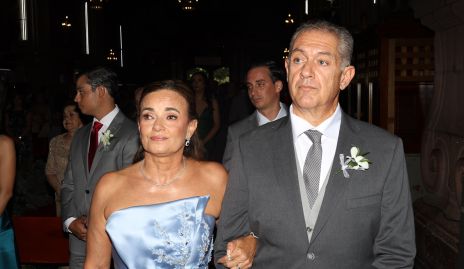  Verónica Alcalde y Manuel Abud, papás de la novia.