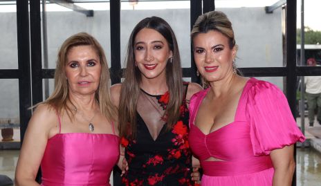  Patricia Acosta, Pily Acosta y Karina Rivera.