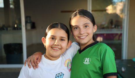  Valeria y Jimena.