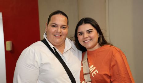  Elizabeth Gómez y Carla Delgadillo.