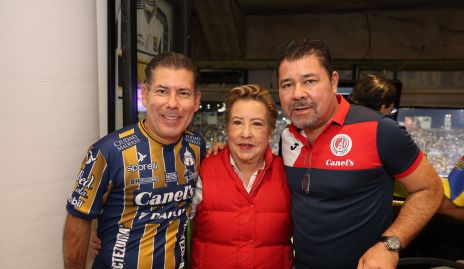  Joel Armendáriz, Rosi Gallardo y Jorge Armendariz.