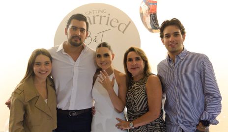  Daniela González, Tirso González, Bárbara González, Marisol Hernández 
EY08.jpg