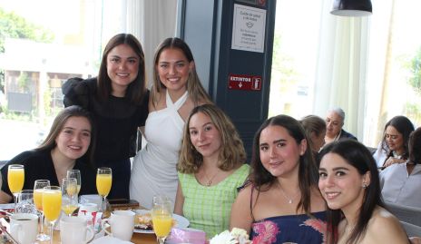  Daniela Michel, Silvia Olivares, Sandra Estrada, Renata Azuara y Alejandra Torres.