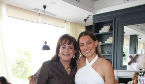  Rosy Pérez y Silvia Olivares.