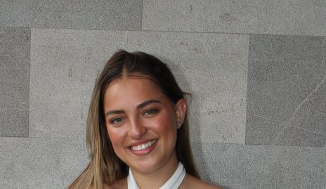  Silvia Olivares.
