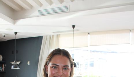  Silvia Olivares.